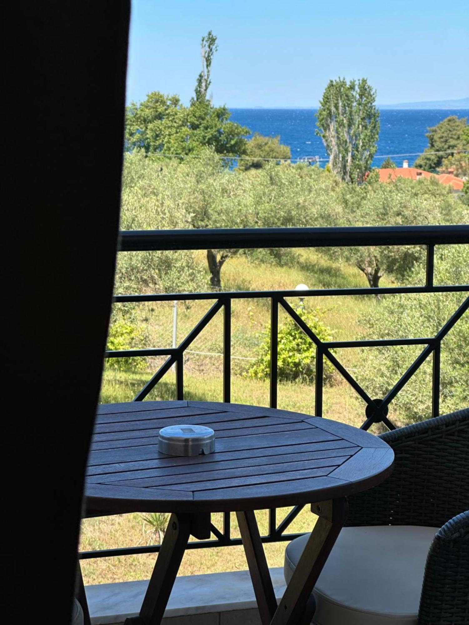 Agrili Apartments & Rooms Elia Nikitis Bagian luar foto